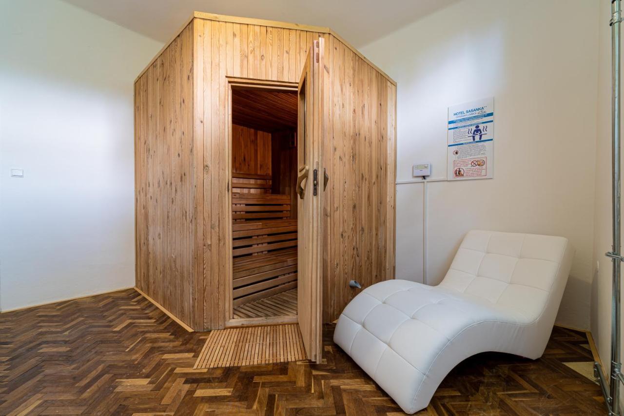 Hotel Sasanka Tatranska Lomnica Bagian luar foto